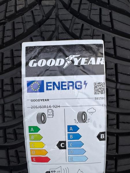 Goodyear 205/60 R16 Zimska