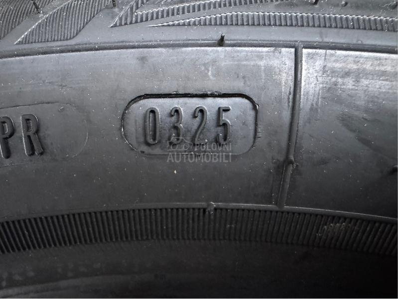 Goodyear 205/60 R16 Zimska