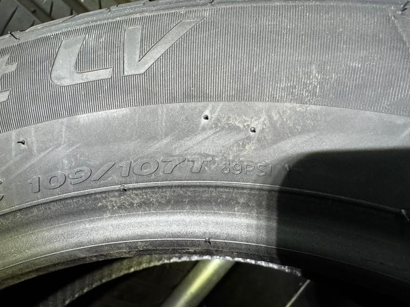 Hankook 215/60 R17 Zimska