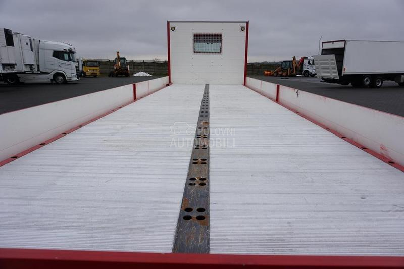 DAF CF platformom DOM1747