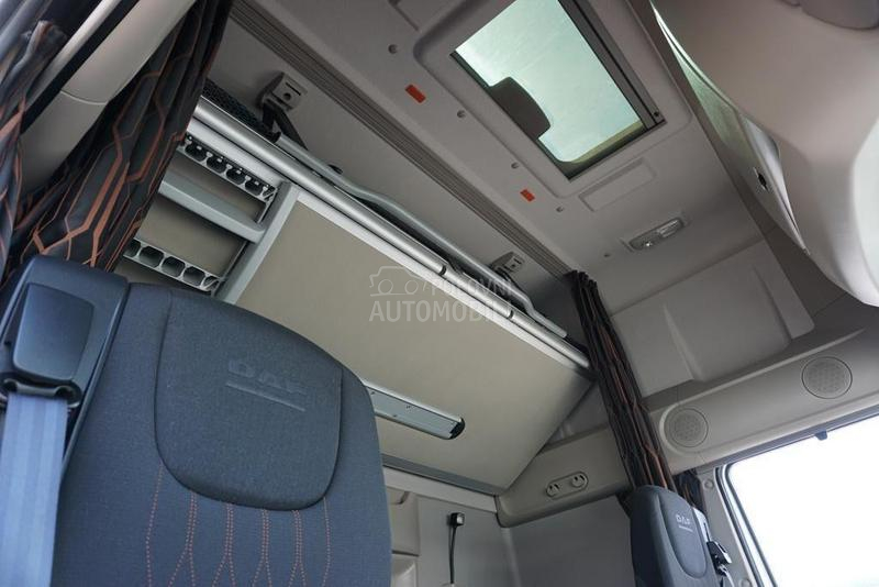 DAF 106 tegljač DOM1748