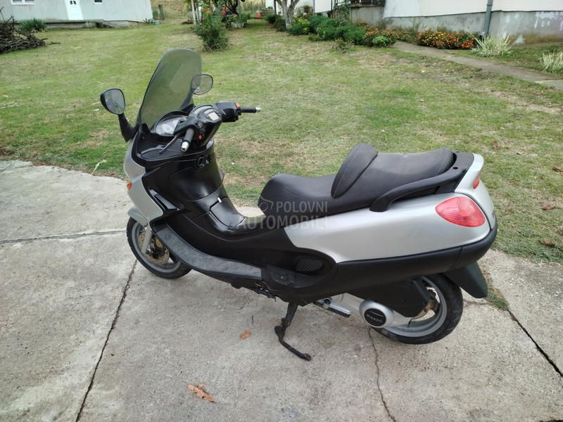 Piaggio X9