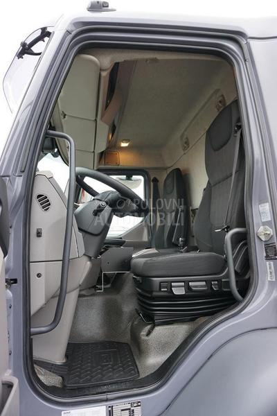 DAF LF platformom DOM1752