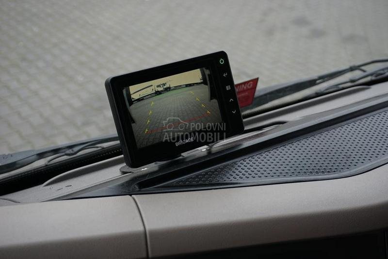 DAF LF platformom DOM1752