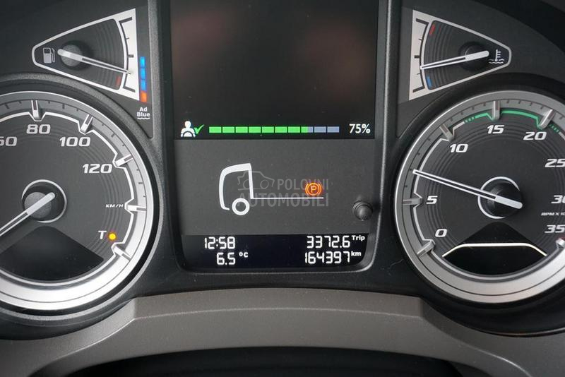 DAF LF platformom DOM1752