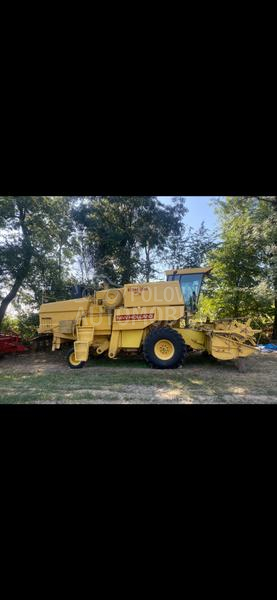 New Holland 8060