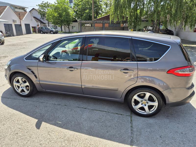 Ford S-Max PowerShift Titanium