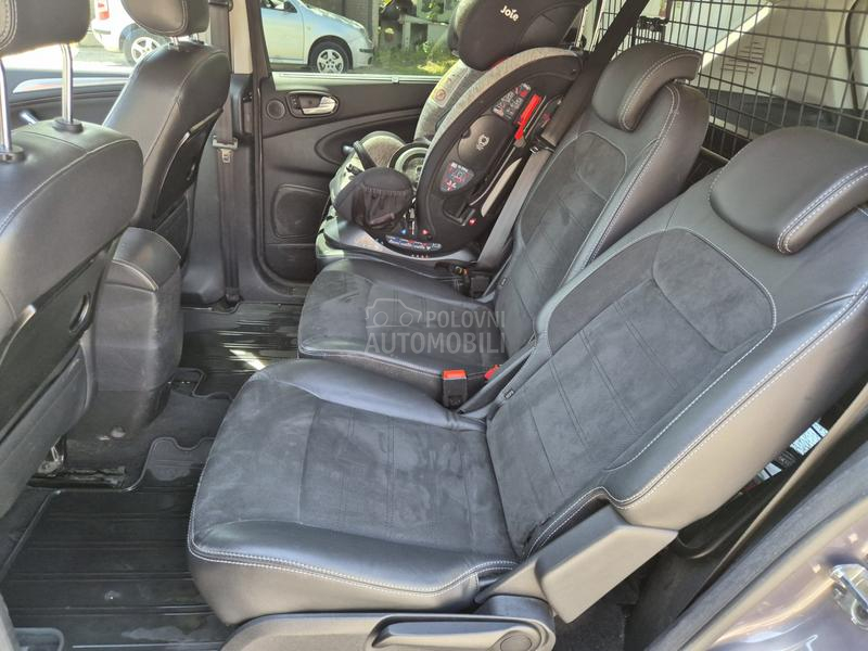 Ford S-Max PowerShift Titanium