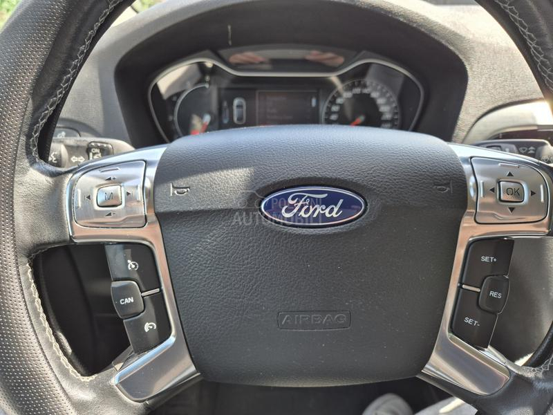 Ford S-Max PowerShift Titanium