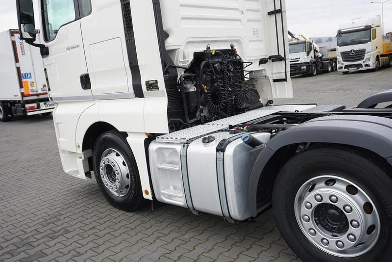 MAN TGX tegljač DOM1780