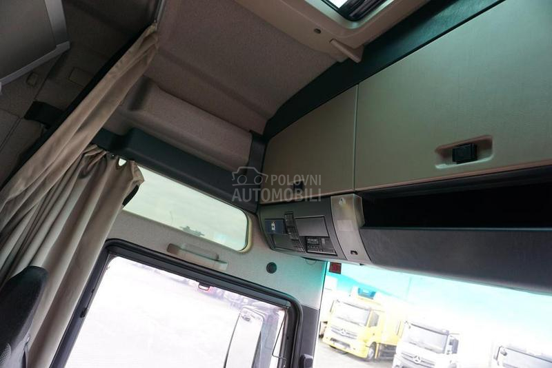 MAN TGX tegljač DOM1780