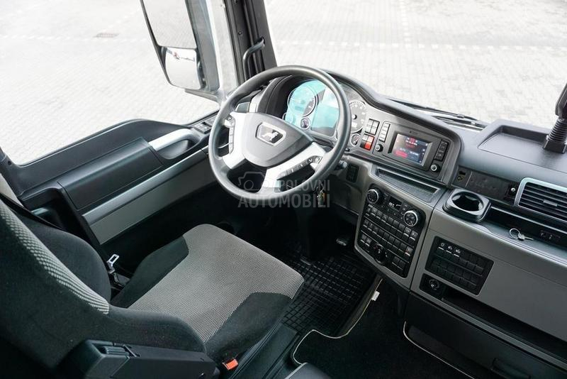 MAN TGX tegljač DOM1780