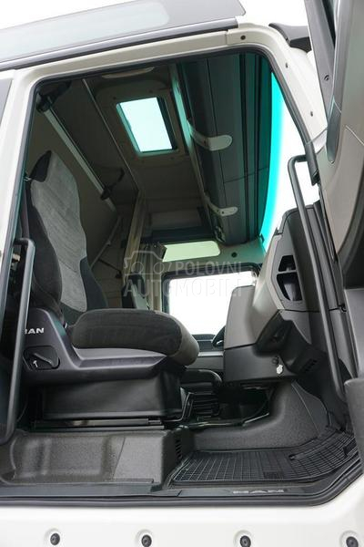 MAN TGX tegljač DOM1780