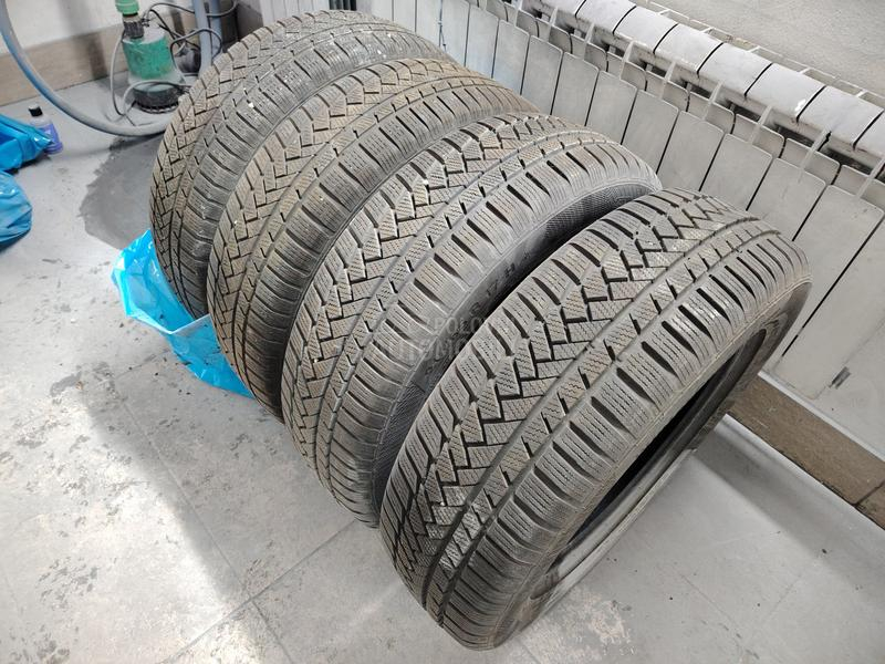 Continental 215/65 R17 Zimska