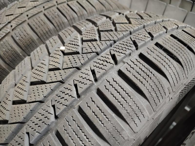 Continental 215/65 R17 Zimska