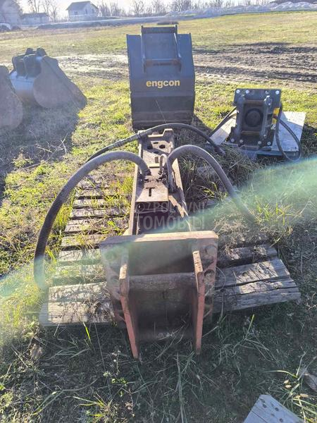 CAT Čekić za beton