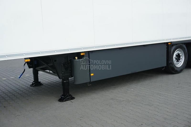 Schmitz Cargobull DOM1789