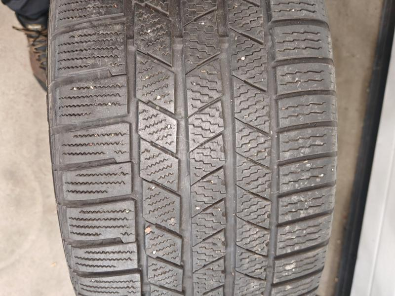Continental 275/40 R22 Zimska