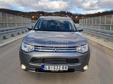 Mitsubishi Outlander plug in hybrid metan