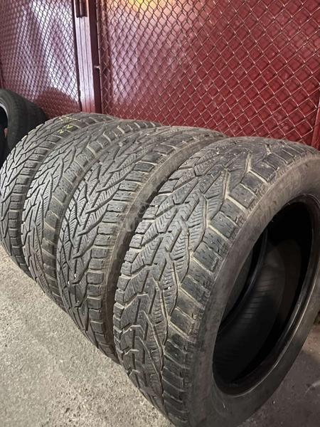 Tigar 215/60 R17 Zimska
