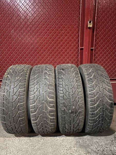 Tigar 215/60 R17 Zimska