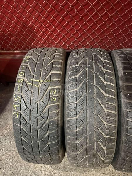 Tigar 215/60 R17 Zimska