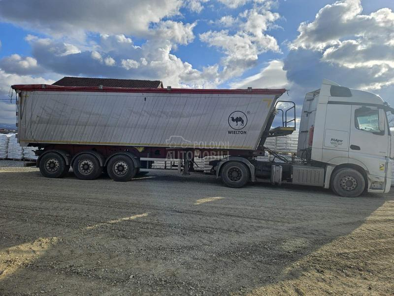 Mercedes Benz Actros 1845