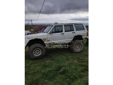 Jeep Cherokee 