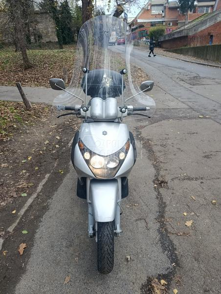 Piaggio Beverly 125