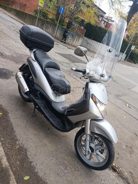 Piaggio Beverly 125