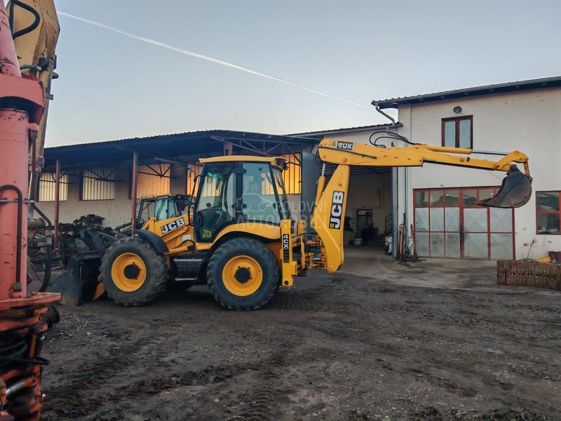 JCB 4CX