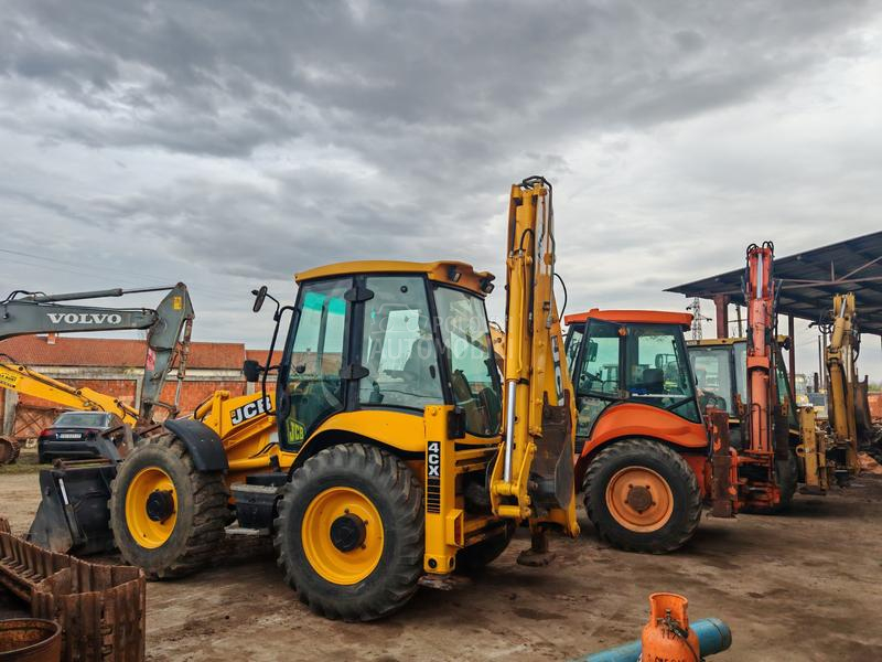 JCB 4CX