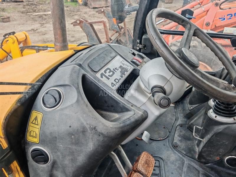 JCB 4CX