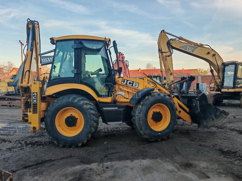 JCB 4CX