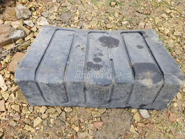 Midlum poklopac akumulatora