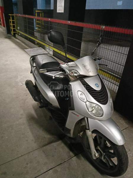 Piaggio Canarby 250ie