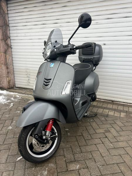 Vespa 300 gts