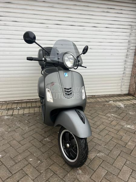 Vespa 300 gts