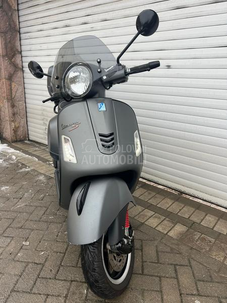 Vespa 300 gts