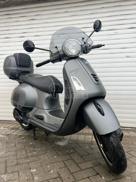 Vespa 300 gts