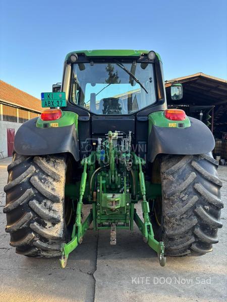 John Deere 6930