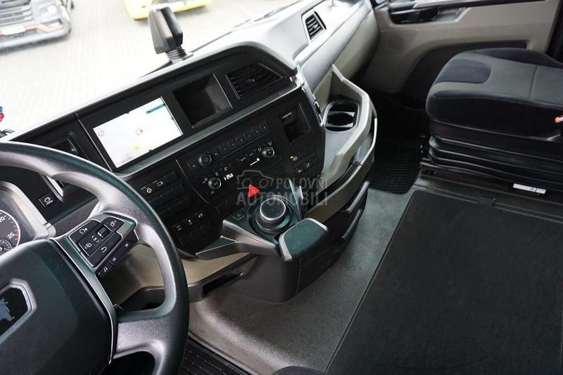 MAN TGX tegljač DOM1797