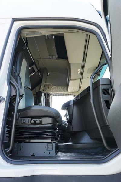 Volvo FH 16 tegljač DOM1803