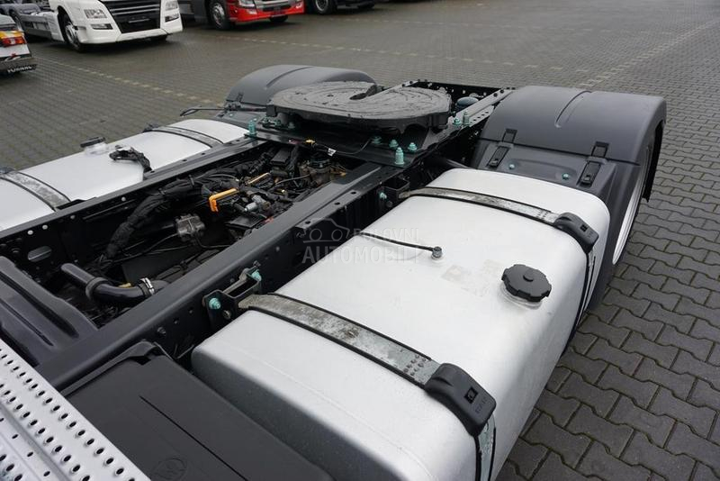 MAN TGX tegljač DOM1807