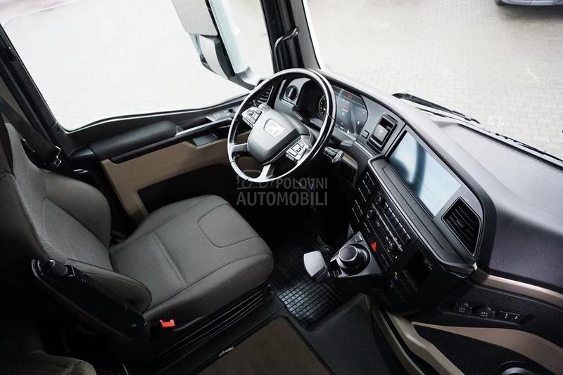 MAN TGX tegljač DOM1807