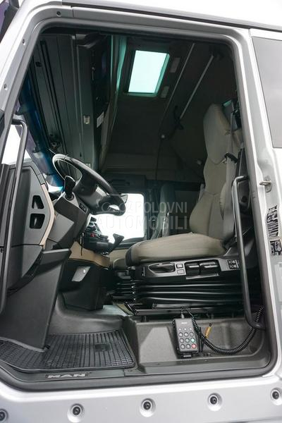 MAN TGX tegljač DOM1807