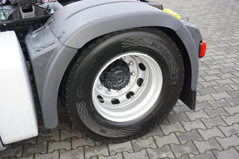 MAN TGX tegljač DOM1808