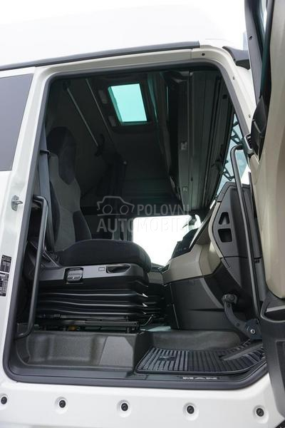 MAN TGX tegljač DOM1808