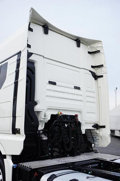 MAN TGX tegljač DOM1808