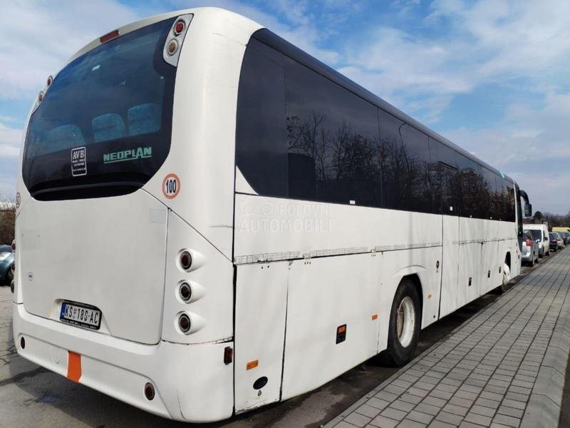 Neoplan tredliner